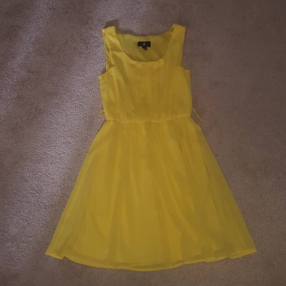 Fun Bright Yellow IZ Byer Dress